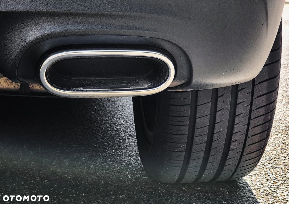 Mercedes-Benz GLA 200 AMG Line - 17