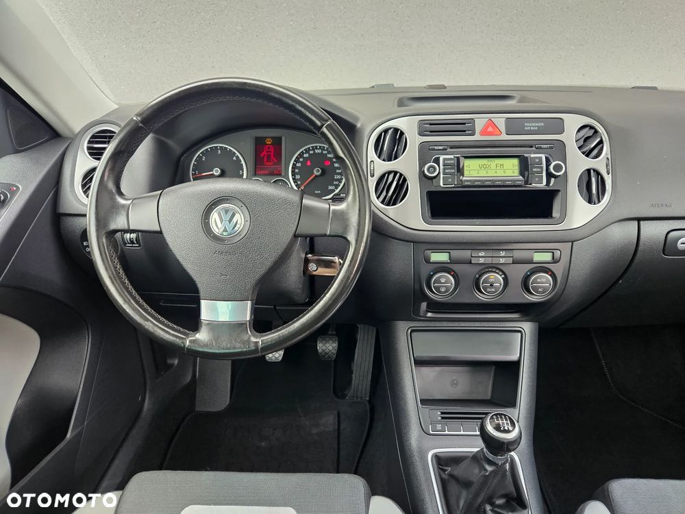 Volkswagen Tiguan - 31