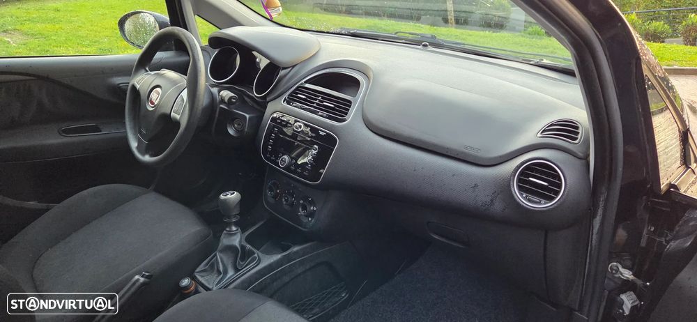 Fiat Punto 1.2 Lounge S&S - 11