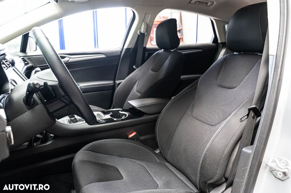 Ford Mondeo 2.0 TDCi Powershift - 6
