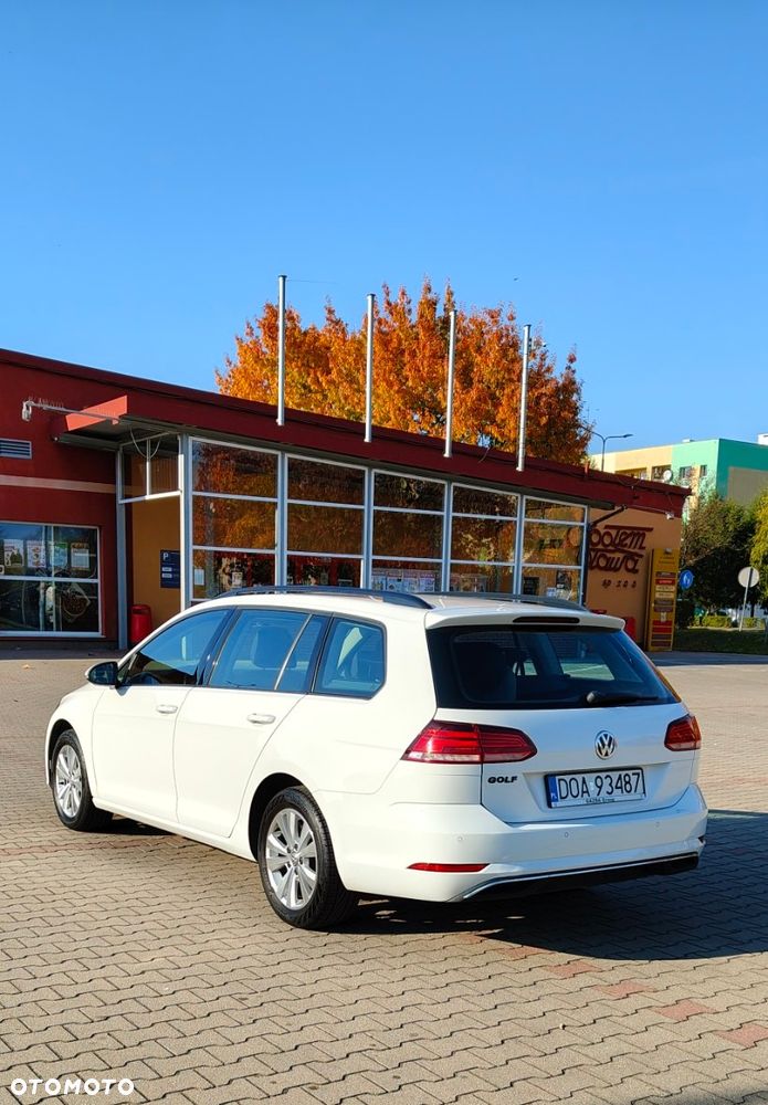 Volkswagen Golf - 8