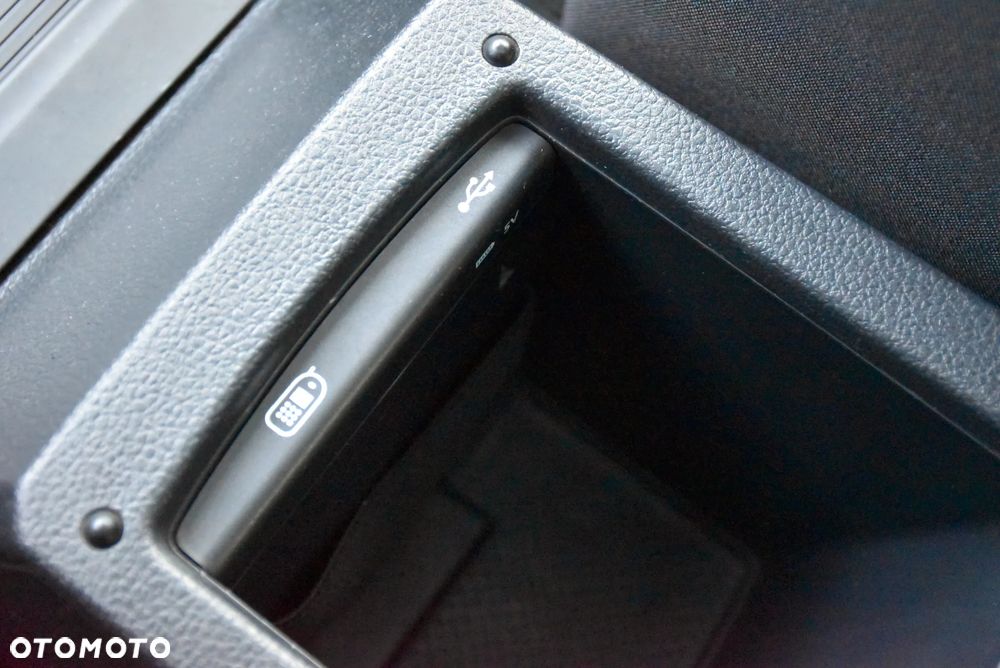 Volkswagen Golf 1.6 TDI BlueMotion Technology Cup - 40