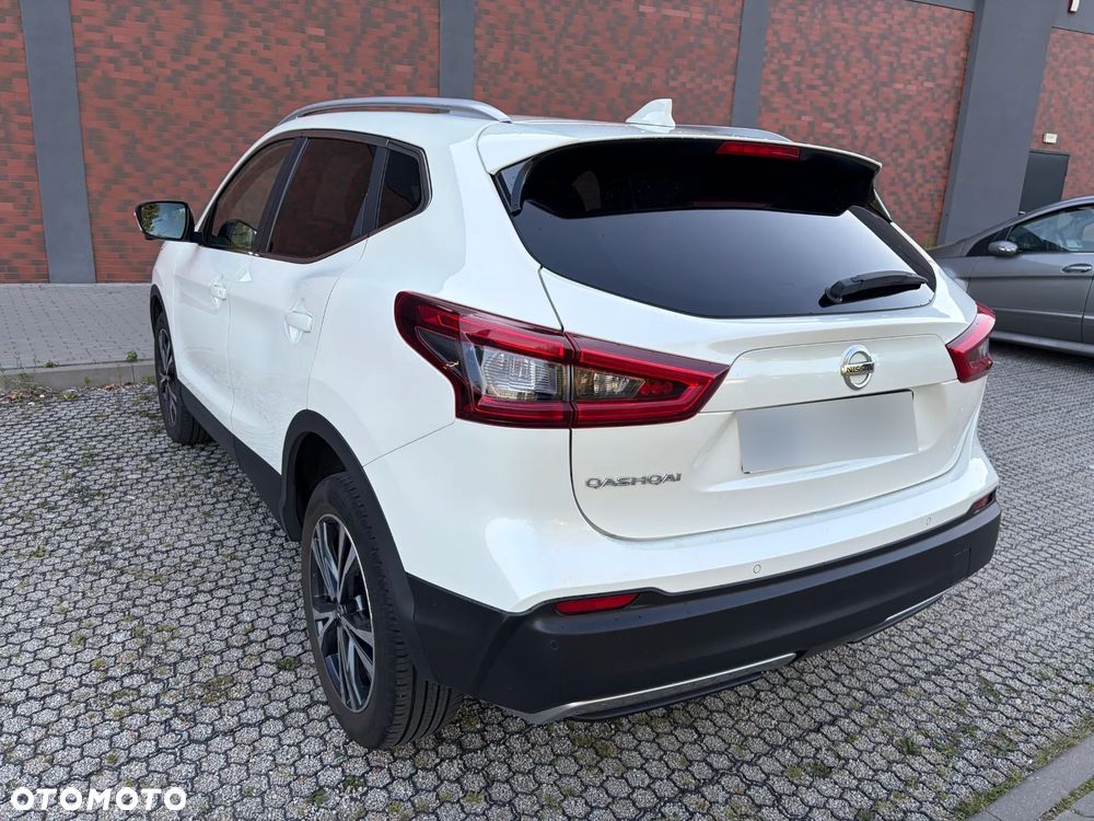 Nissan Qashqai 1.3 DIG-T N-Connecta DCT - 4