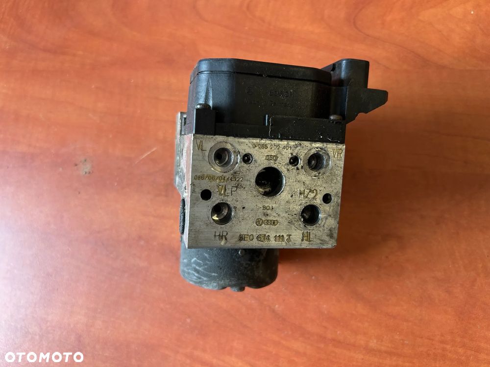 Pompa ABS 8E0614111T 0265202401 VW PASSAT B5 AUDI A4 B5 A6 C5 A8 D2 - 2