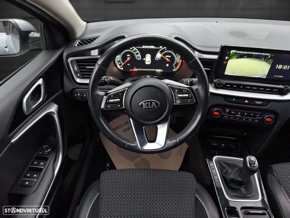 Kia XCeed 1.6 CRDi MHEV Tech - 8