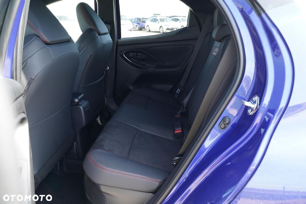 Toyota Yaris Hybrid 1.5 GR Sport - 9
