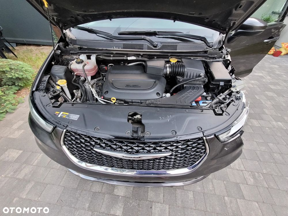 Chrysler Pacifica - 20