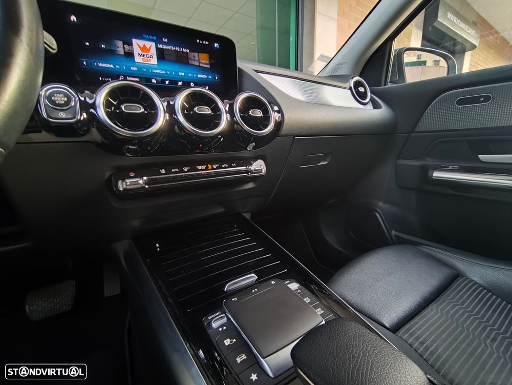 Mercedes-Benz GLA 180 d Progressive - 23