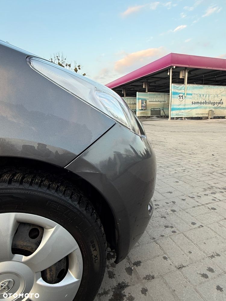 Toyota Yaris 1.3 Terra - 6