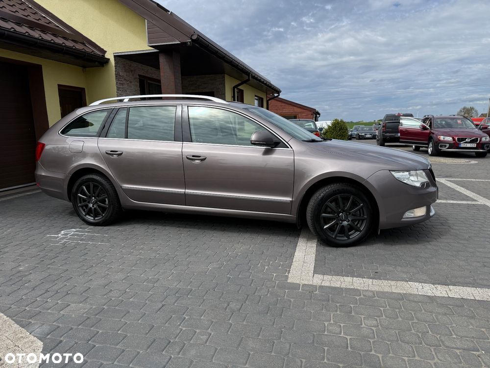 Skoda Superb 2.0 TDI DSG Elegance - 2