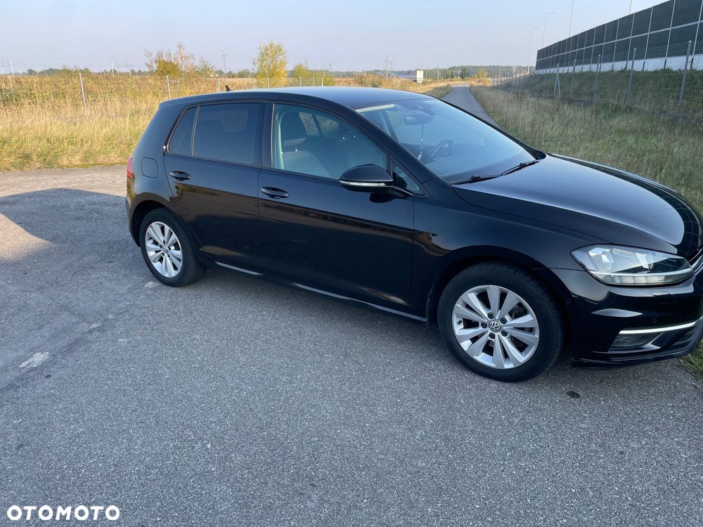 Volkswagen Golf - 24