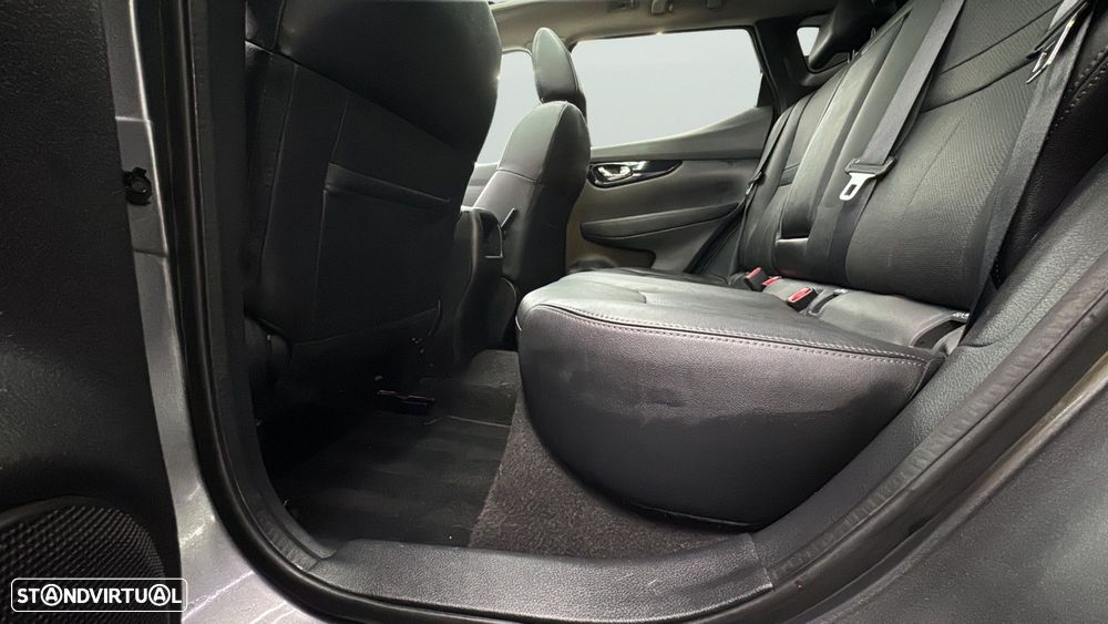 Nissan Qashqai 1.5 dCi TEKNA - 11