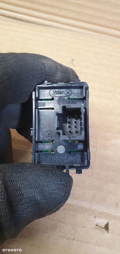 Przełącznik włącznik kontroli trakcji Opel Vivaro B Trafic III 251454612R - 4