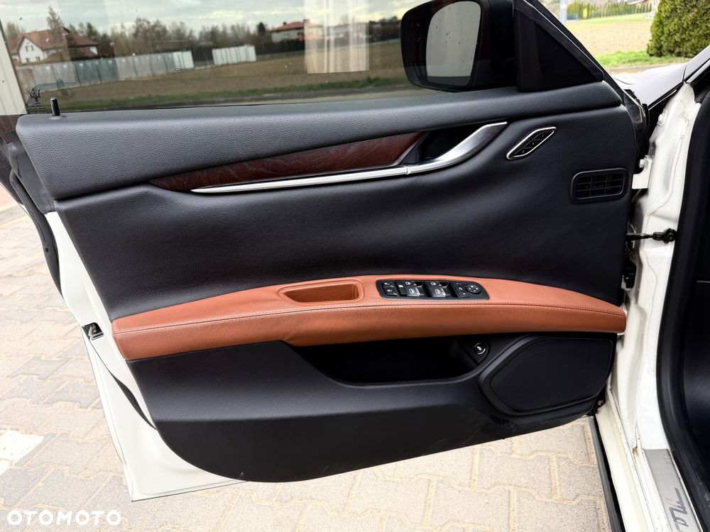 Maserati Ghibli S - 20