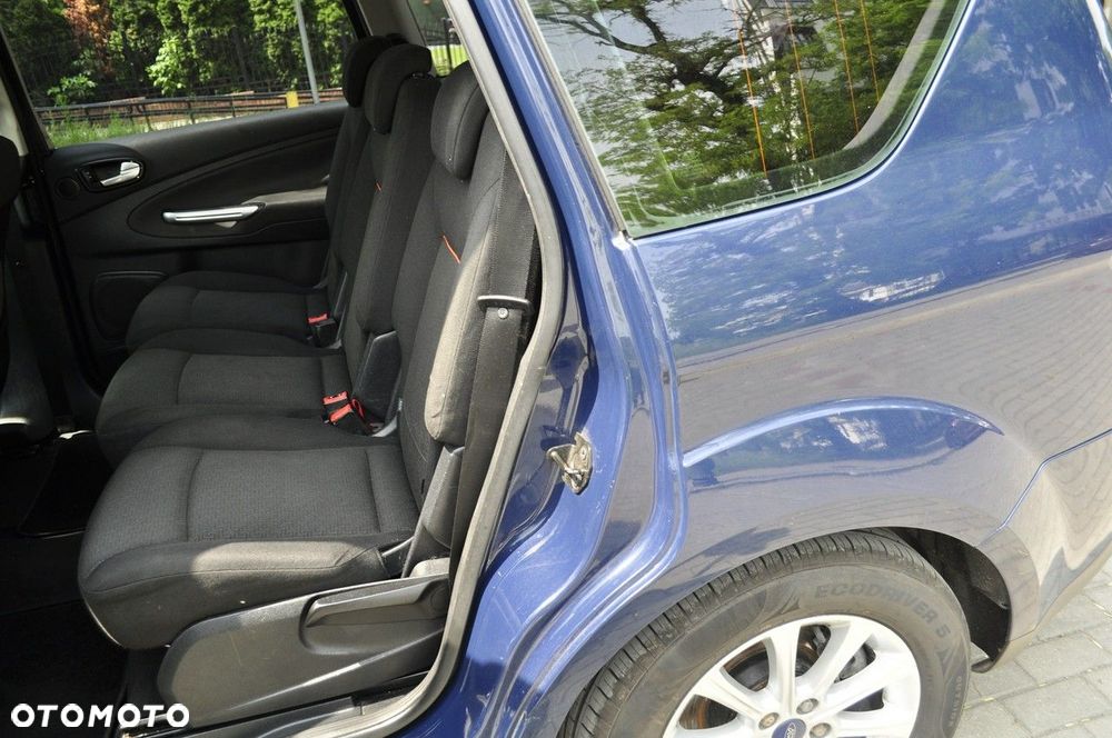 Ford S-Max - 9