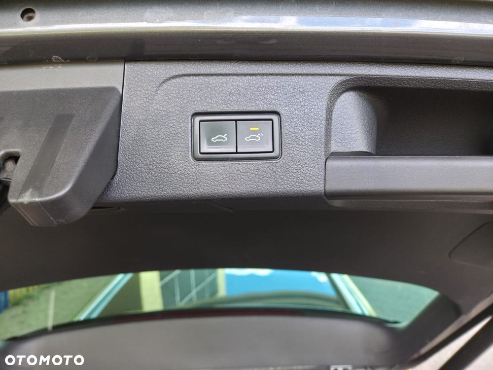Volkswagen Passat 1.8 TSI BMT Highline DSG - 17