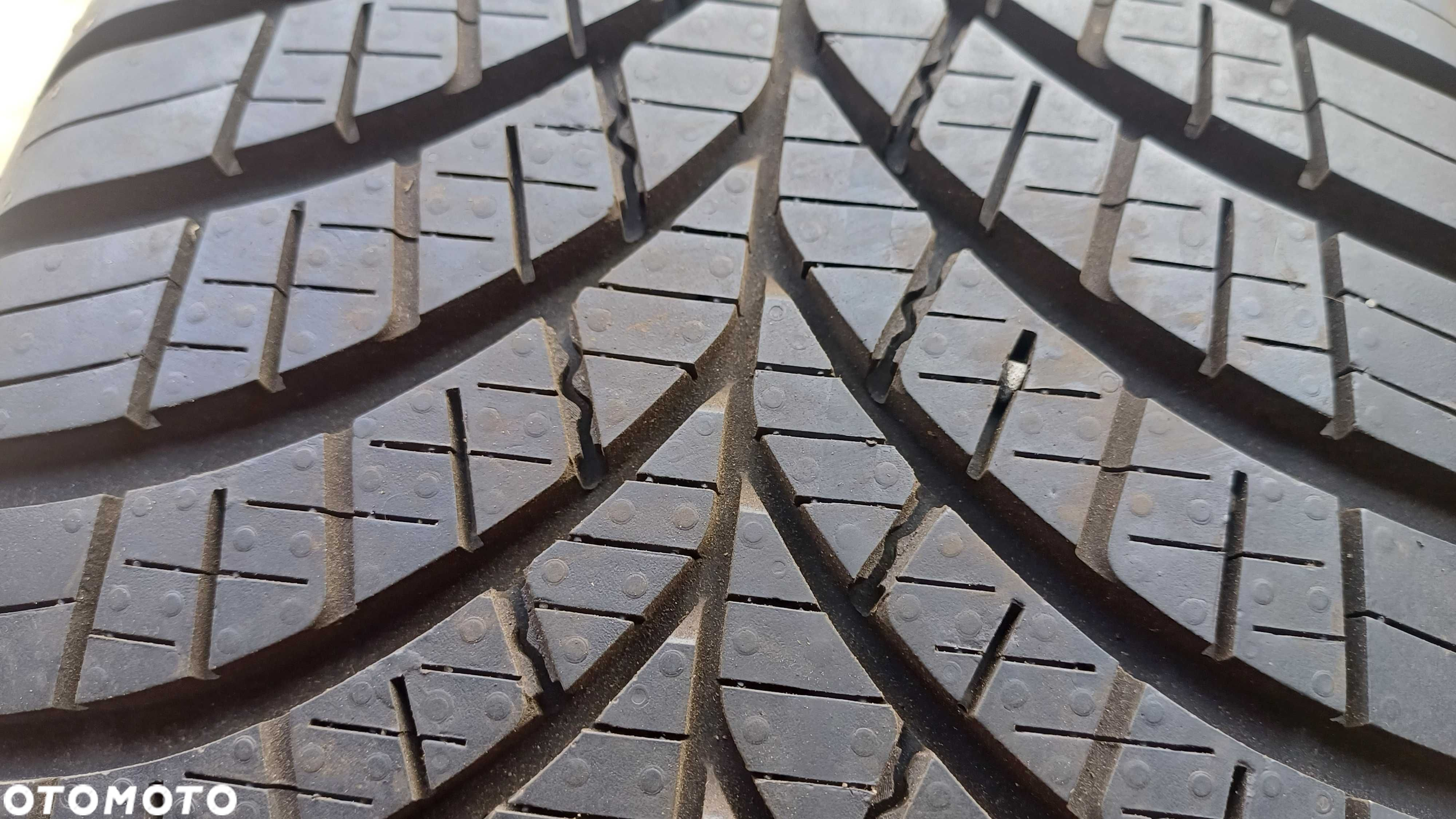 Goodyear Vector 4 Seasons Gen 3 215/55 R17 98W XL 2024r - 2