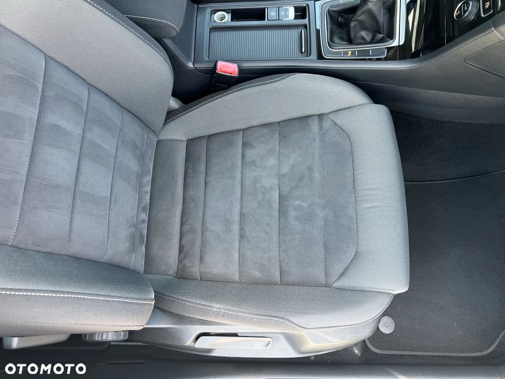 Volkswagen Golf 1.4 TSI (BlueMotion Technology) Highline - 35