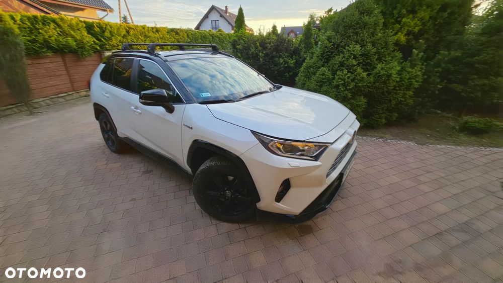Toyota RAV4 - 1