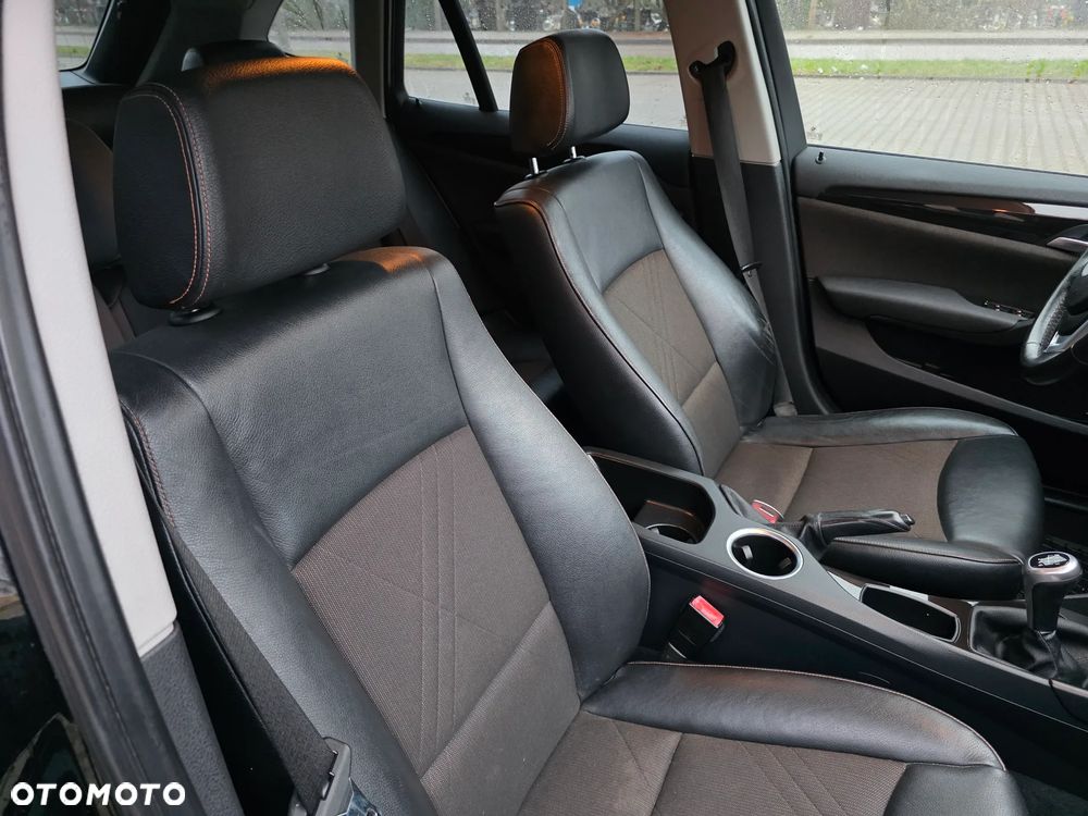 BMW X1 sDrive16d xLine - 23