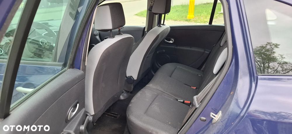 Renault Clio 1.2 16V 75 Dynamique - 10