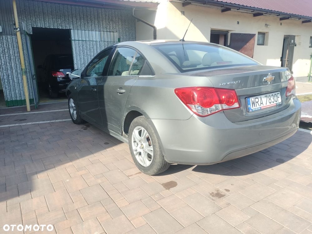 Chevrolet Cruze - 5