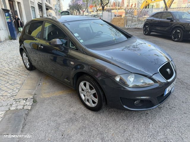 SEAT Leon 1.6 TDI ECOMOTIVE Style - 2