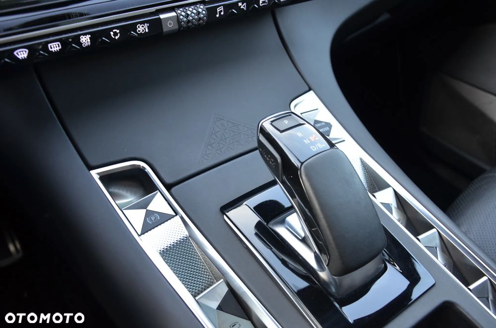 DS Automobiles DS 7 Crossback 1.6 E-Tense Grand Chic - 27