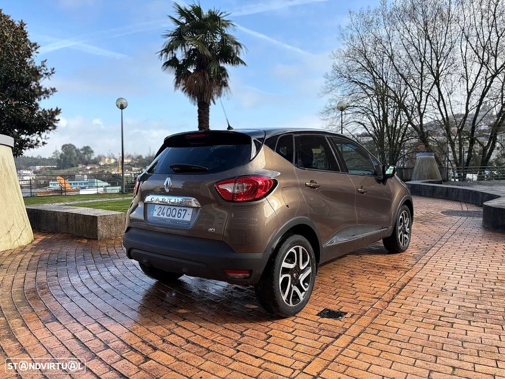 Renault Captur 1.5 dCi Exclusive - 4