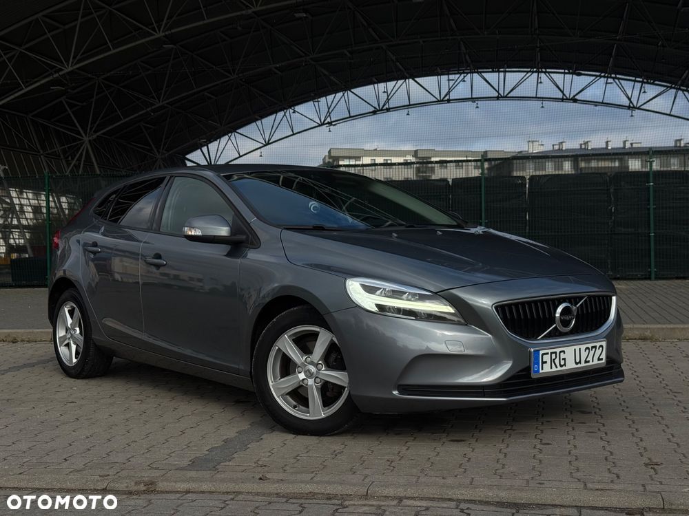 Volvo V40 D2 Summum - 11
