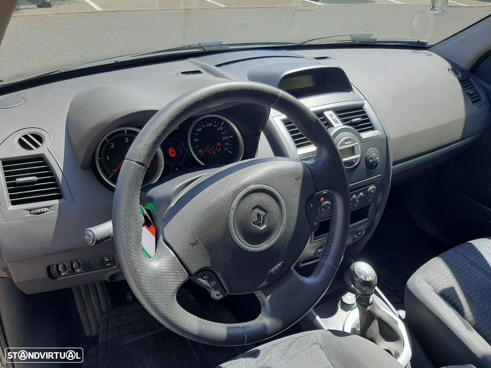 Renault Mégane 1.5 dCi Dynamique S - 9