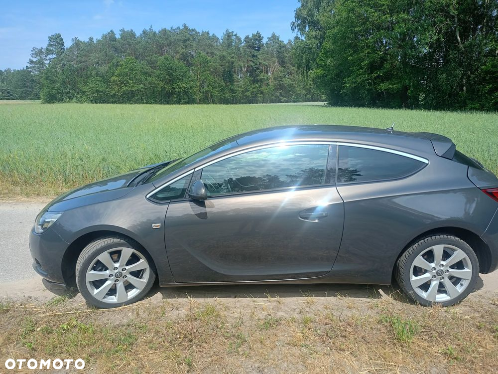 Opel Astra IV GTC 1.4 T Sport - 12