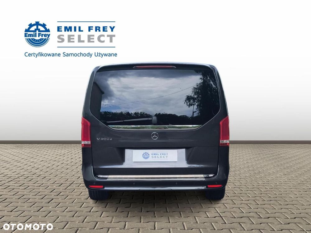 Mercedes-Benz Klasa V - 7