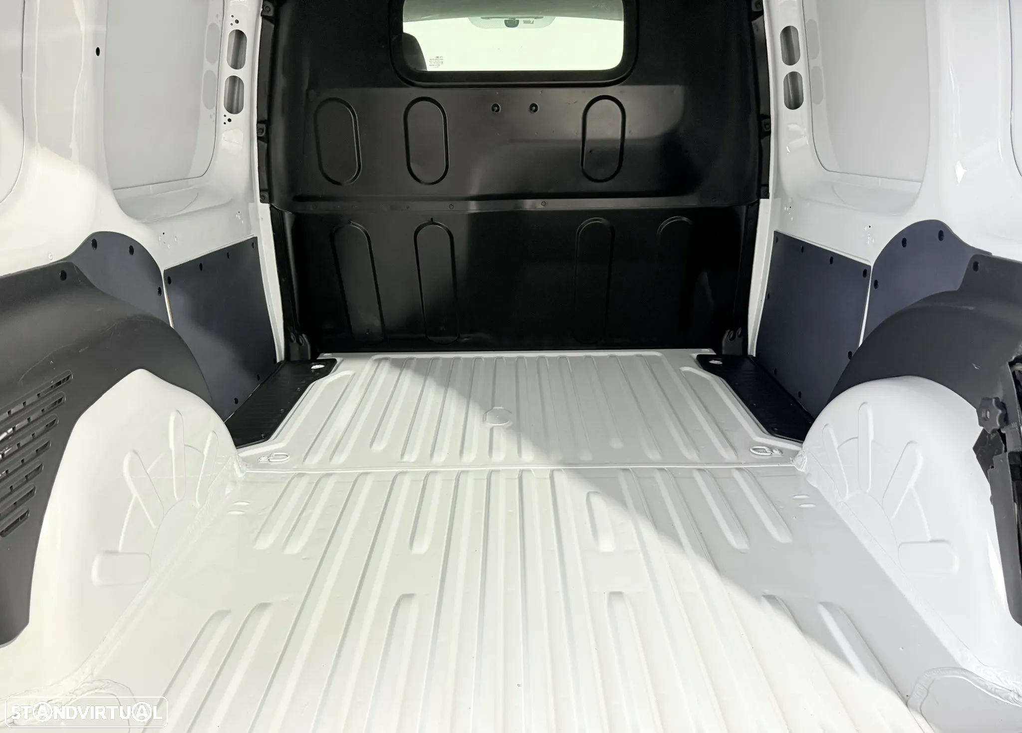 Renault KANGOO Z.E. 33 KW - IVA DEDUTIVÉL - BATERIAS PRÓPRIAS - 38