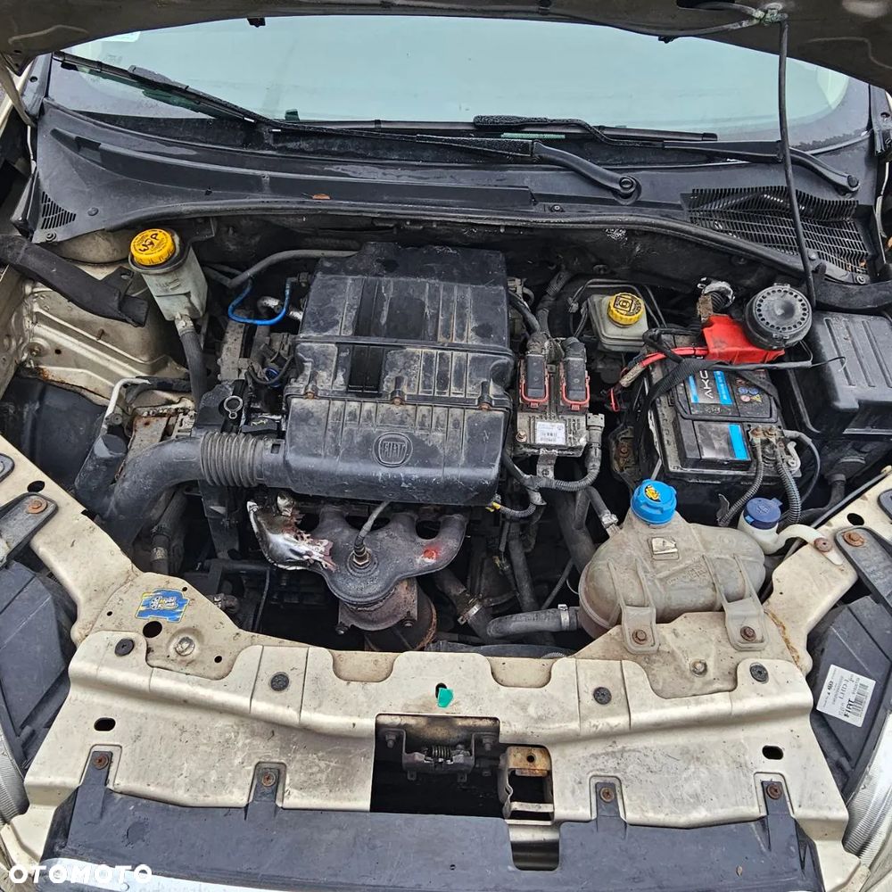 Fiat Linea 1,4 B 57kW / 78 KM (kod lak: 261) pojazd na części: maska, zderzak, drzwi, szyby, lusterka, chłodnica... - 20