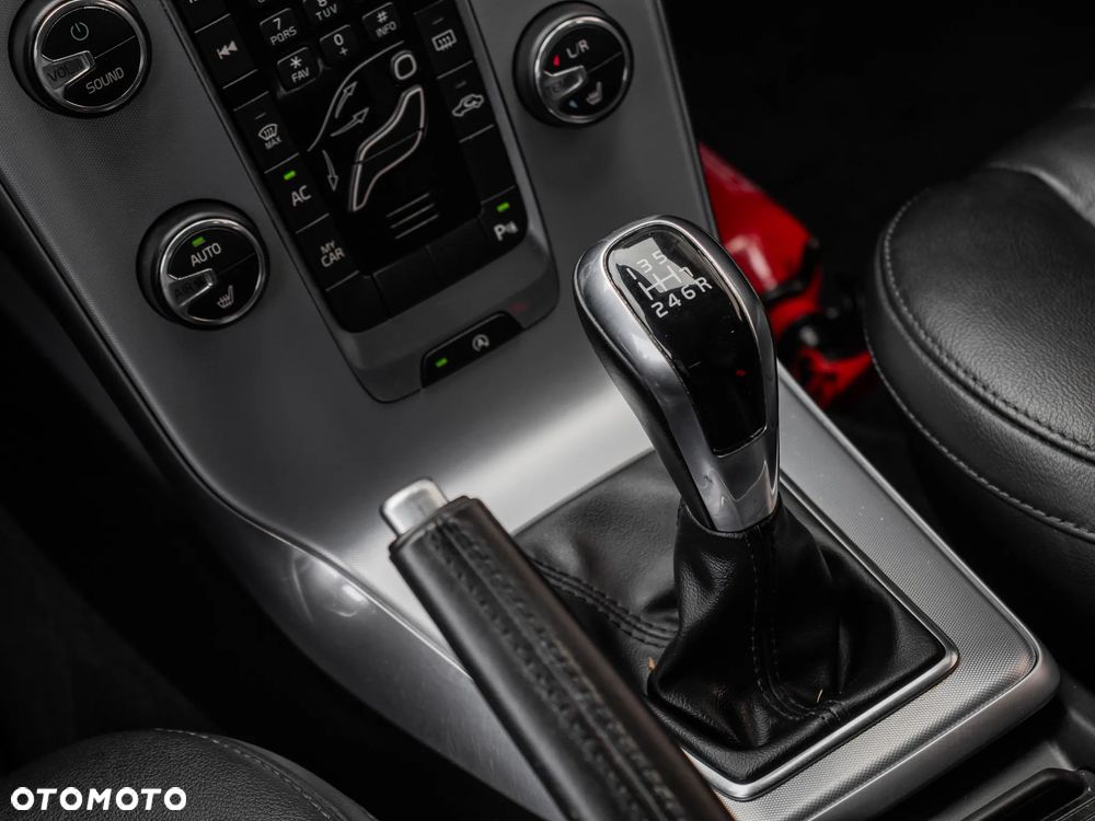 Volvo V40 T2 Inscription - 24