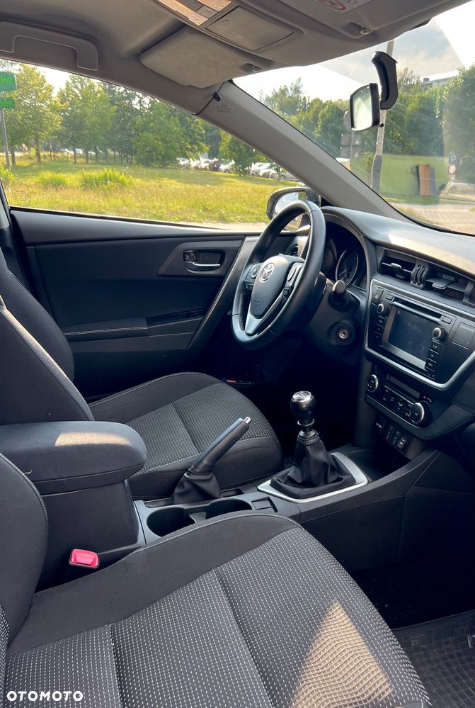 Toyota Auris 1.6 Premium Comfort - 12