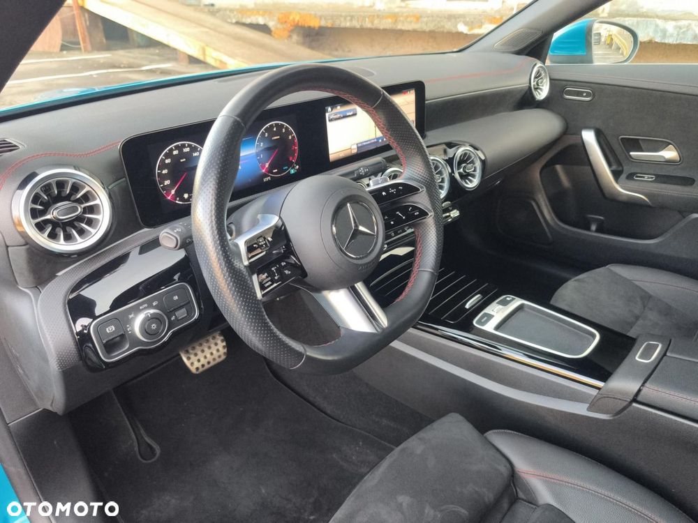 Mercedes-Benz CLA - 11