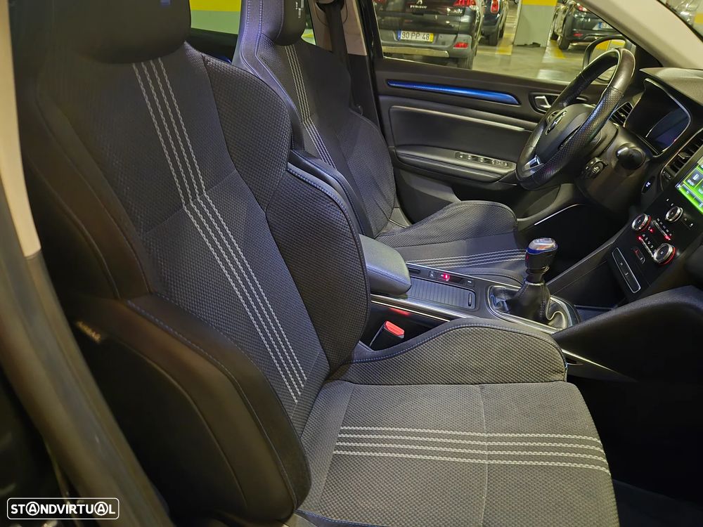 Renault Mégane Sport Tourer 1.5 dCi GT Line - 37