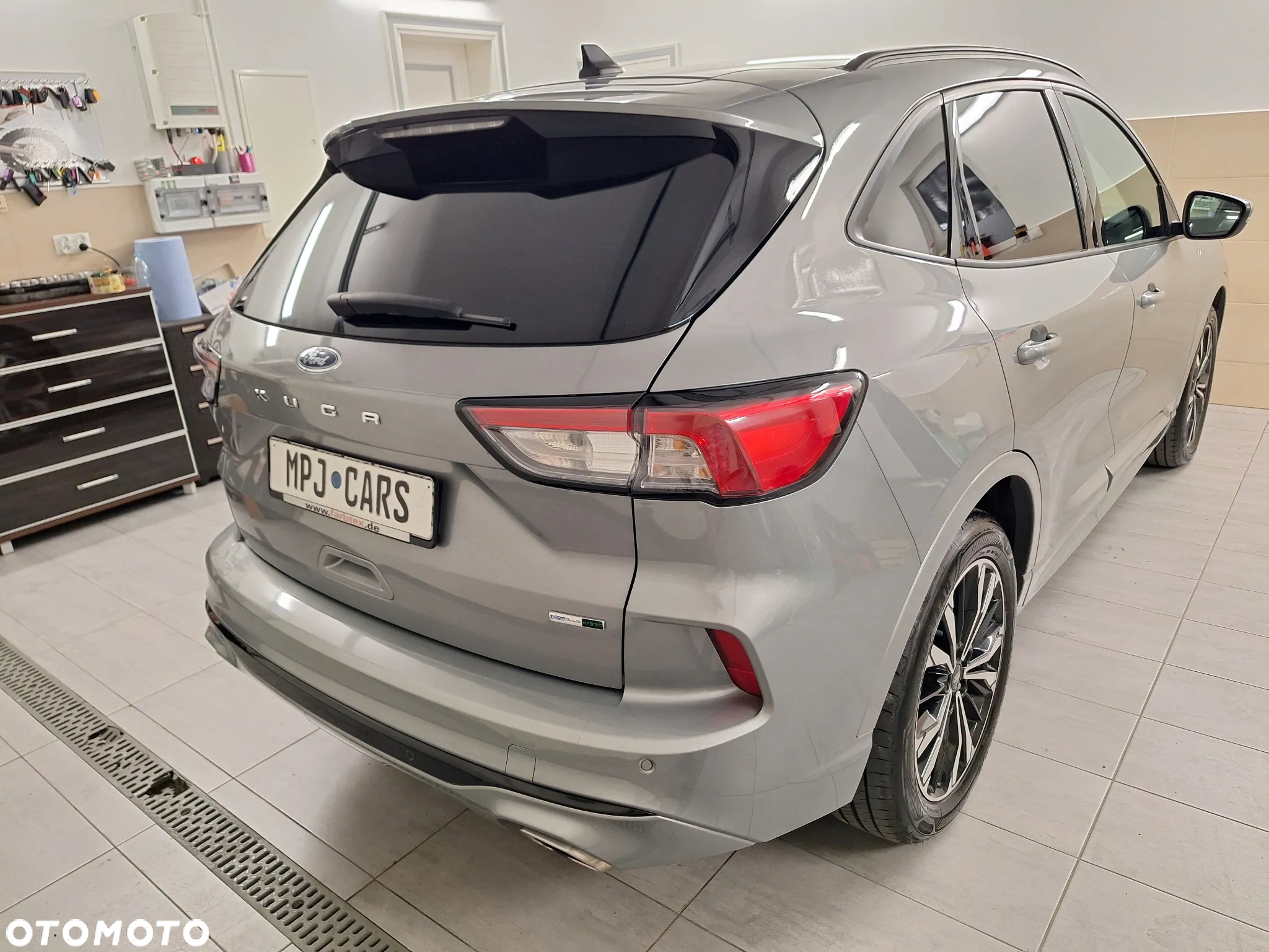 Ford Kuga 2.0 EcoBlue Hybrid ST-LINE X - 10