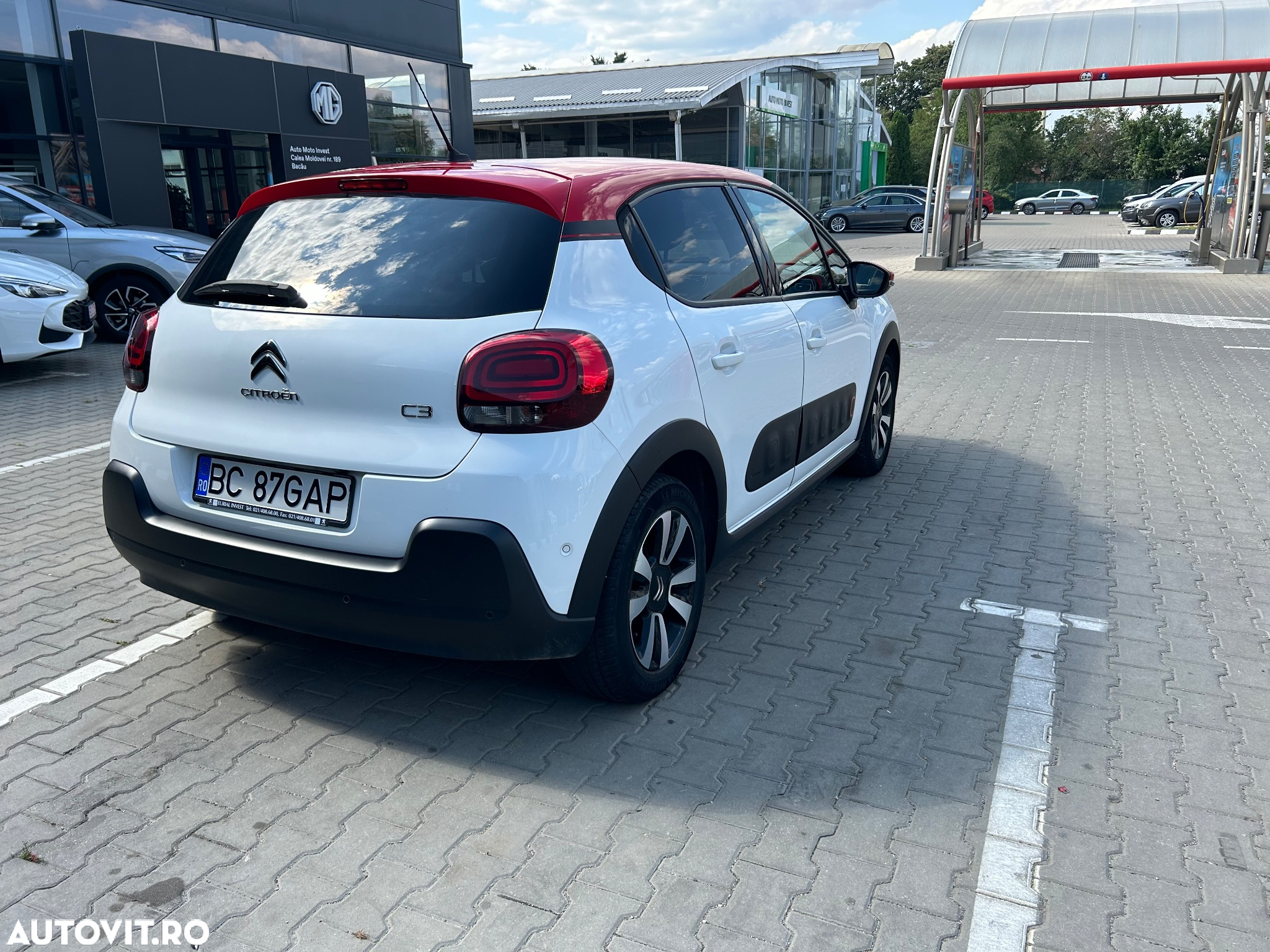Citroën C3 1.2 PureTech S&S EAT Shine - 4