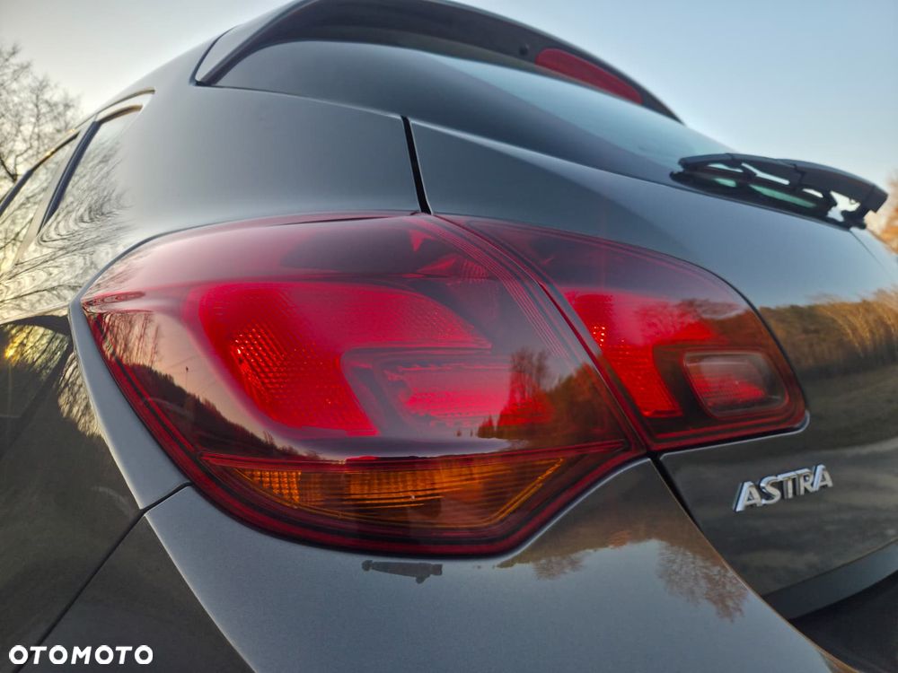 Opel Astra 1.7 CDTI DPF Cosmo - 25
