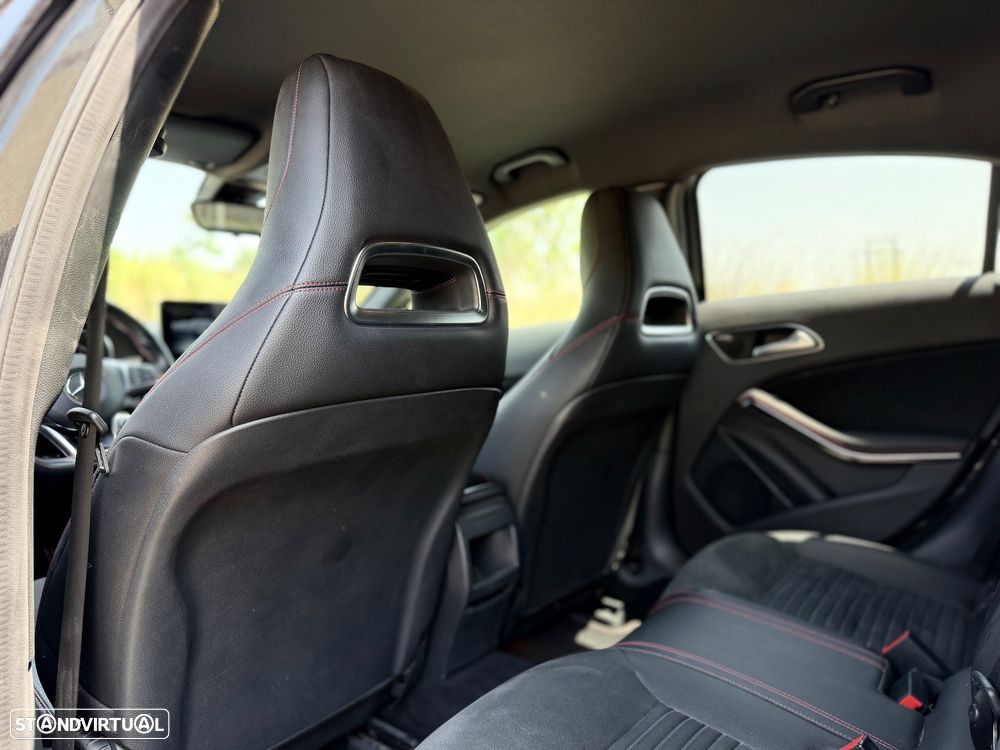 Mercedes-Benz A 180 d 7G-DCT AMG Line - 12