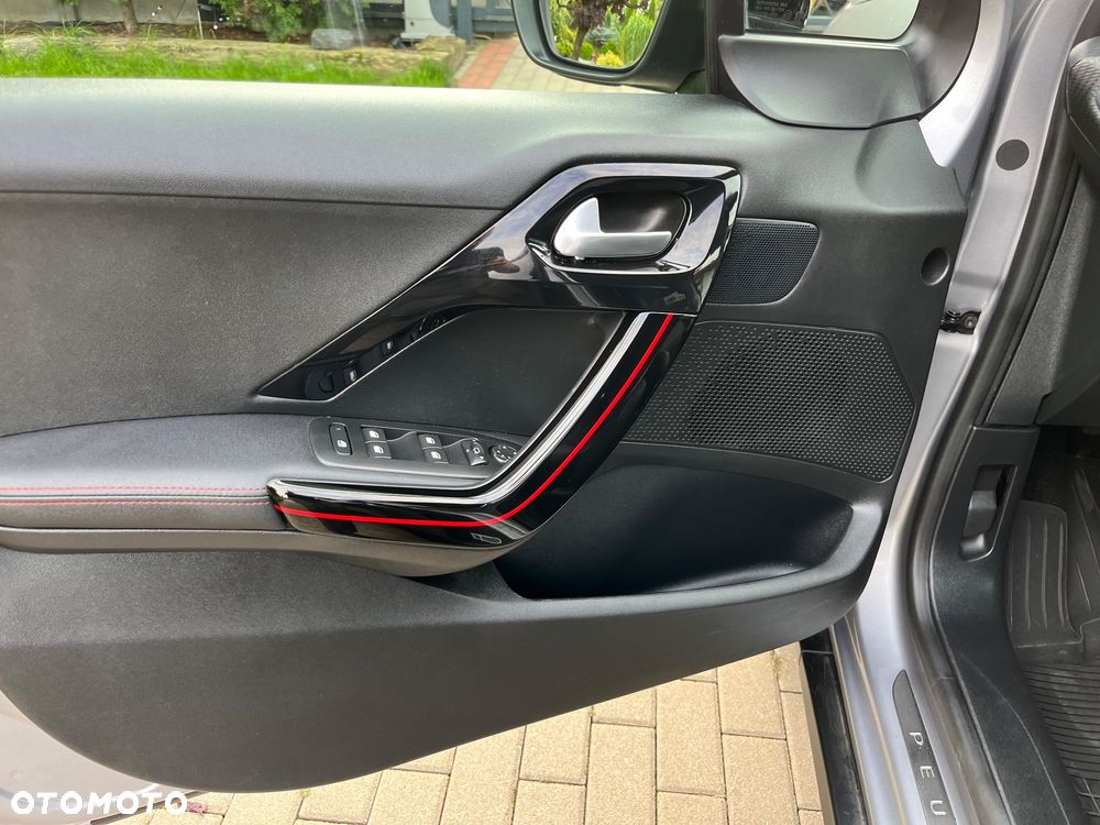 Peugeot 2008 PureTech 110 Stop&Start GT-Line Edition - 17