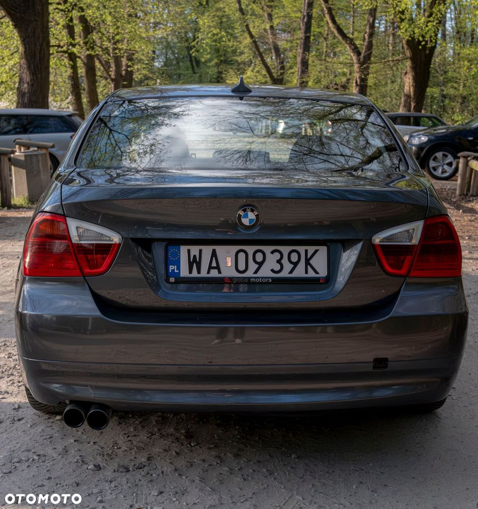 BMW Seria 3 330i - 4