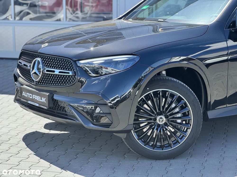 Mercedes-Benz GLC 300 e PHEV 4-Matic AMG Line - 9