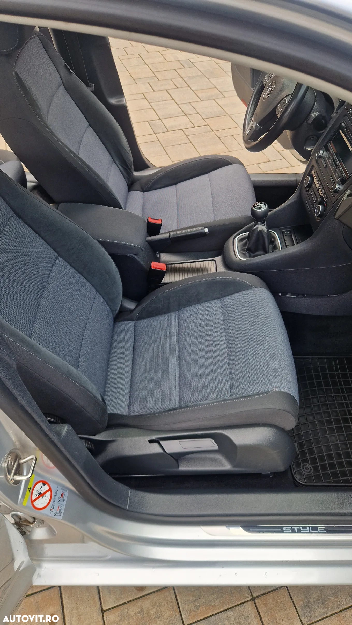 Volkswagen Golf 2.0 TDI DPF Style - 15