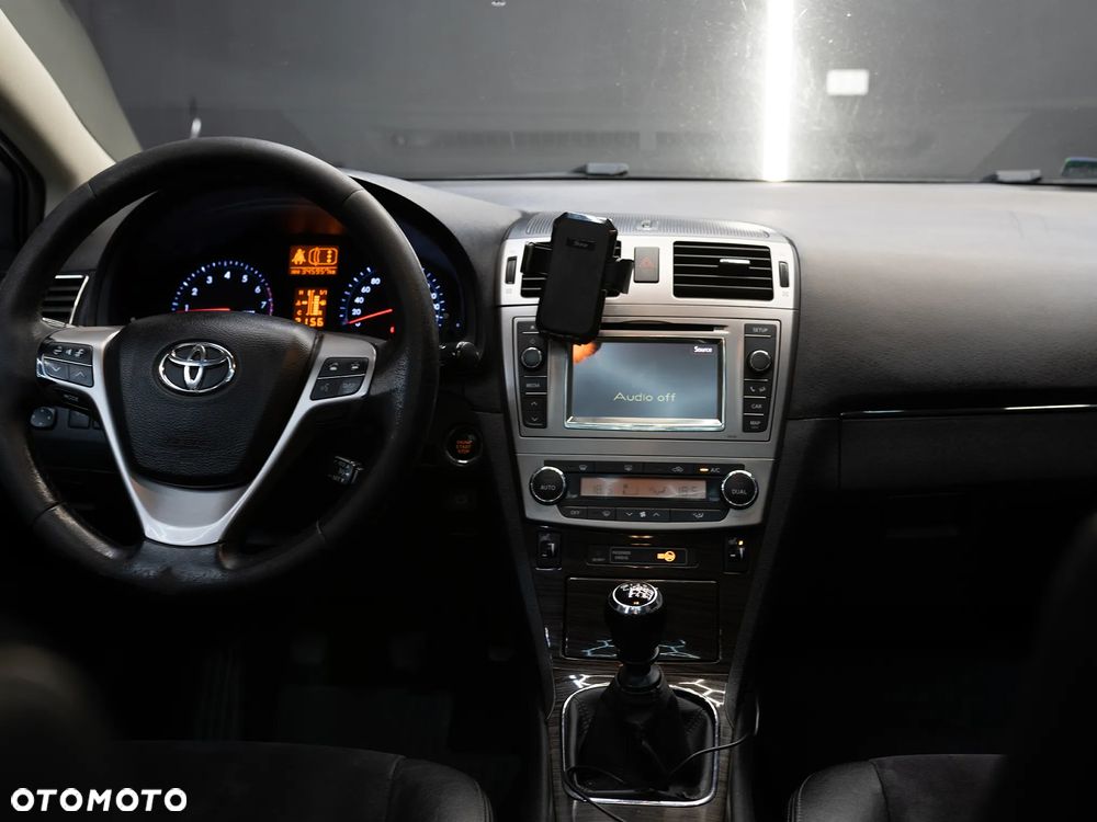 Toyota Avensis 2.0 Business Edition - 15
