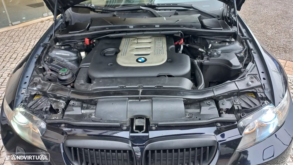 BMW 330 xd Aut. - 18