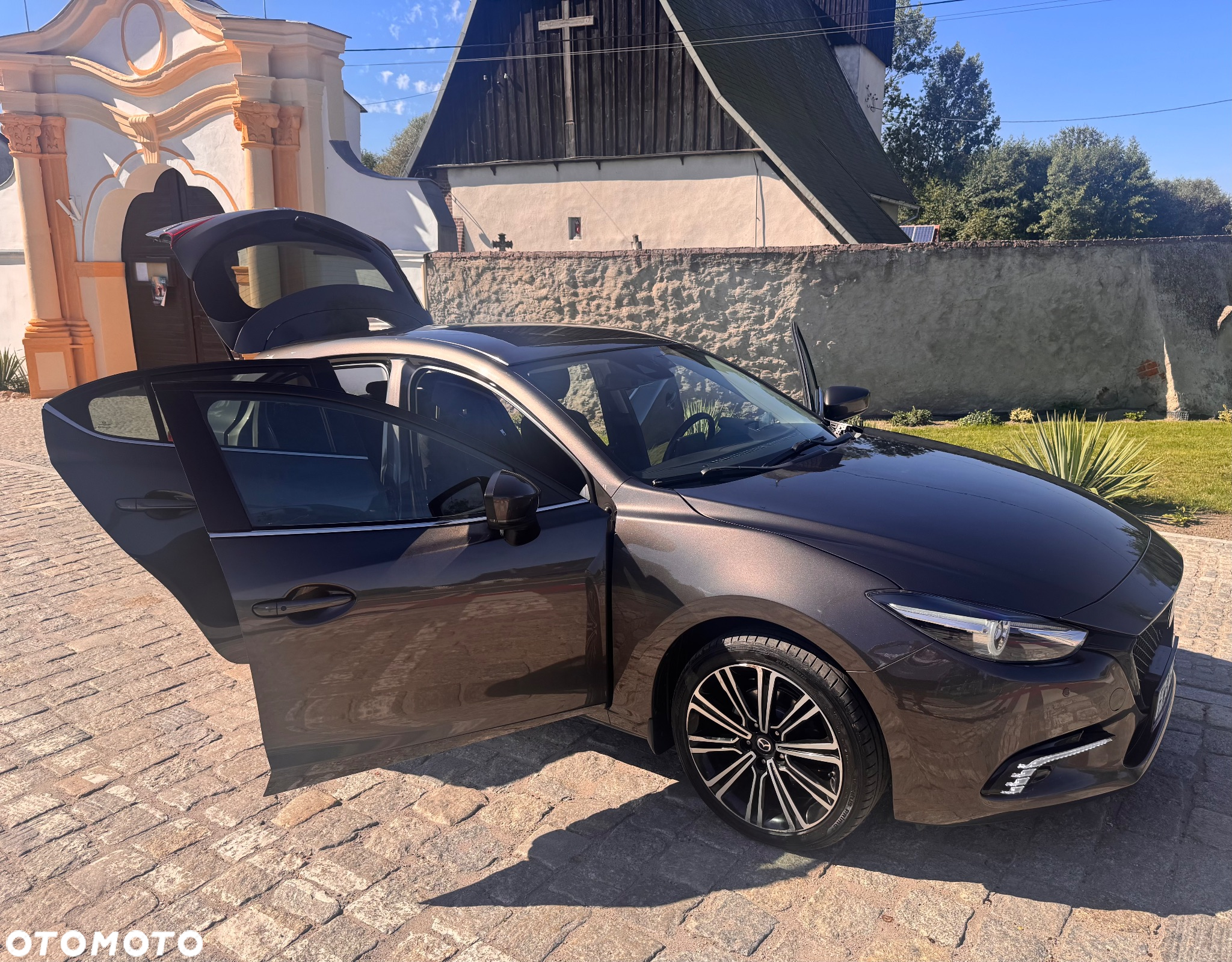 Mazda 3 SKYACTIV-G 120 NAKAMA - 32